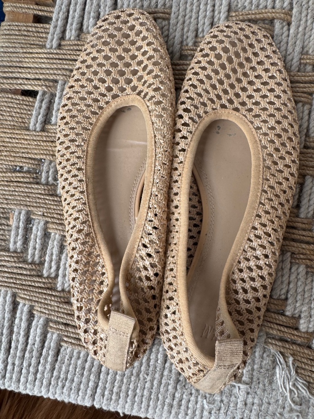 Mesh braided sandals